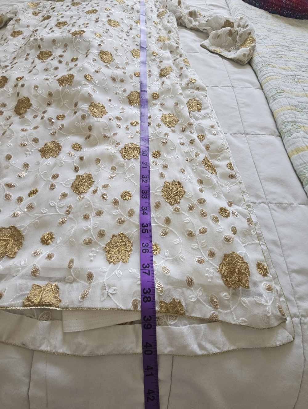 Exquisite Womens Indian Kurta Set - Picture 5 of 16